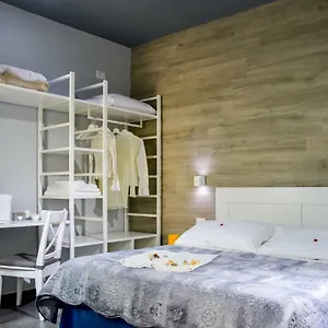 https://alis-vanvitelli-suite.hotels-amalfi.com